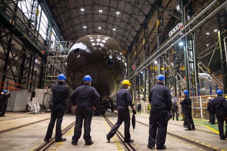 Los Reyes presidirán la ceremonia de puesta a flote del submarino S-81