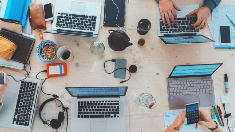 Agencia de marketing digital FC-NETWORKS, los mejores aliados de tu negocio