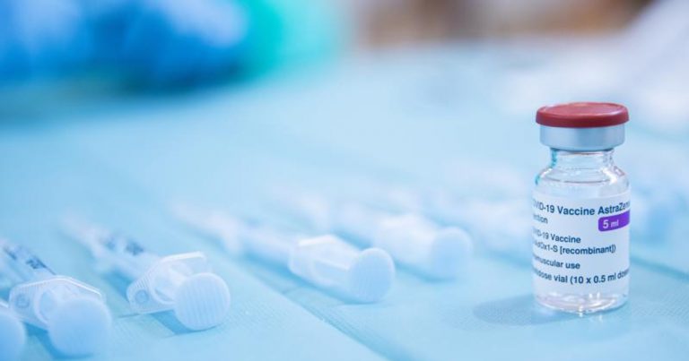 Andalucía: «No hay indicación» para suspender vacunación de AstraZeneca