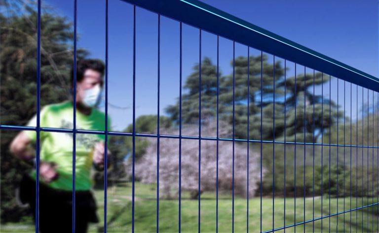 Comunidad de Madrid adquiere Malla Metálica Promallas ® para segregación en Parque del Retiro durante Covid