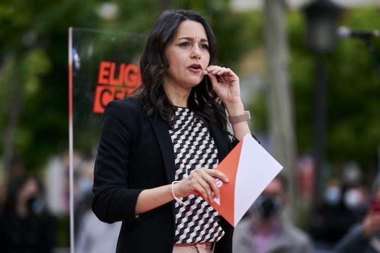 Arrimadas bromea con el lapsus de Bea Fanjul (PP) y dice que Cs y Bal son «lo bueno conocido y lo bueno por conocer»