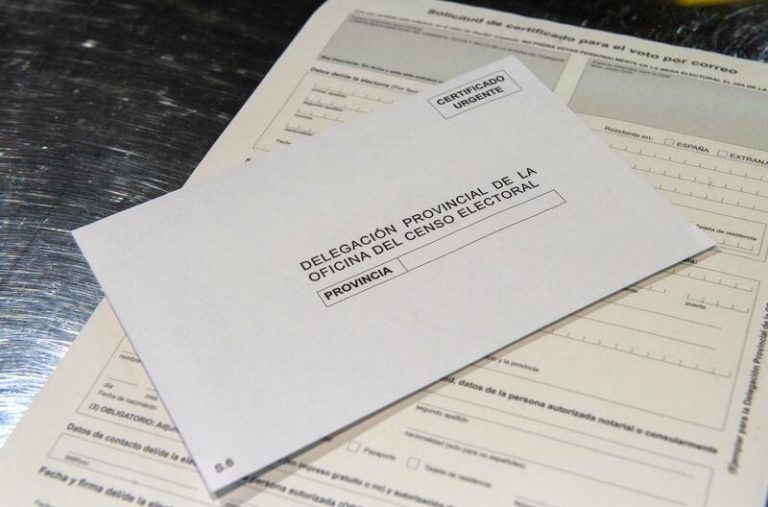 Correos activa un dispositivo de 2.195 trabajadores para garantizar la entrega del voto por correo