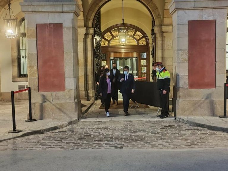 Junts traslada a ERC su contrapropuesta de estructura de Govern