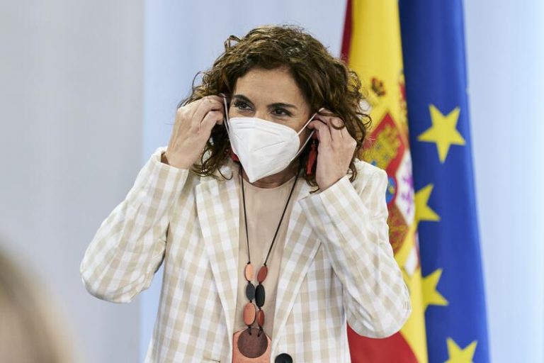Montero sitúa la implantación de nuevos peajes en 2024, «cuando la recuperación sea una realidad»