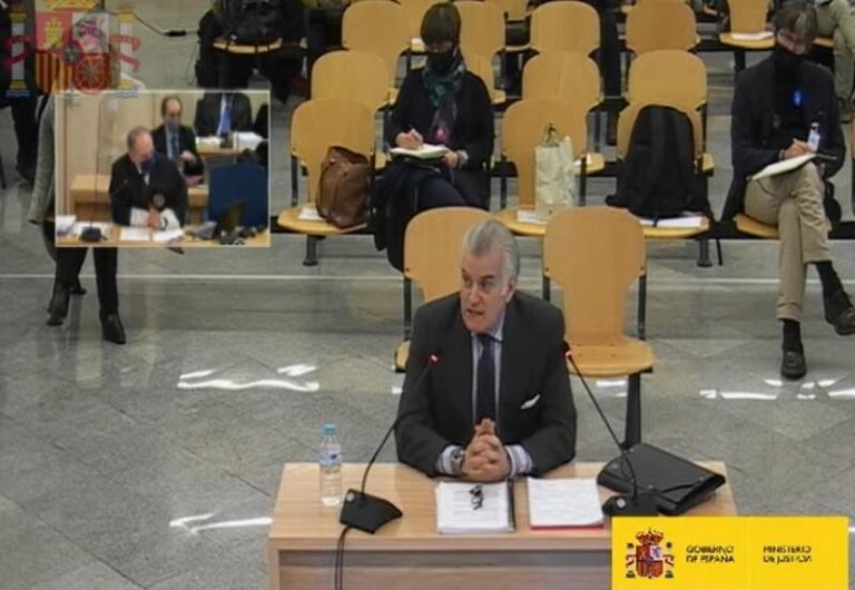 Comienzan el lunes las acusaciones populares del juicio de la caja ‘b’ del PP
