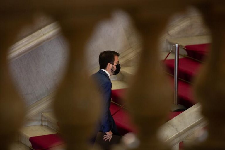 Aragonès asegura que las negociaciones con Junts siguen encalladas