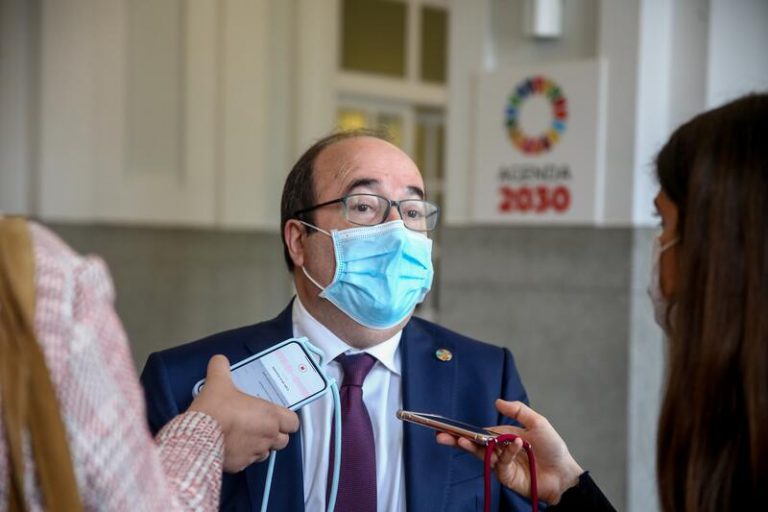 Iceta ve a ERC «empeñada» en la mesa de diálogo, donde «el Gobierno estará»