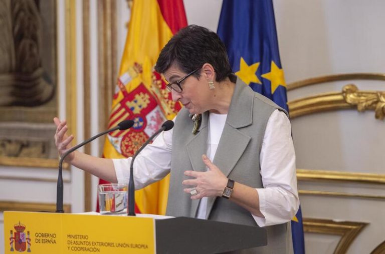 Laya: «En Cataluña hay un problema de sillones y rivalidades y cada vez cabe menos gente»