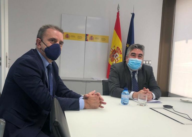 Franco dice que «en 24 ó 48 horas» se sabrá si habrá público en los estadios