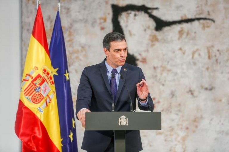 Sánchez promete proteger a las familias, «uno de los pilares durante la pandemia»