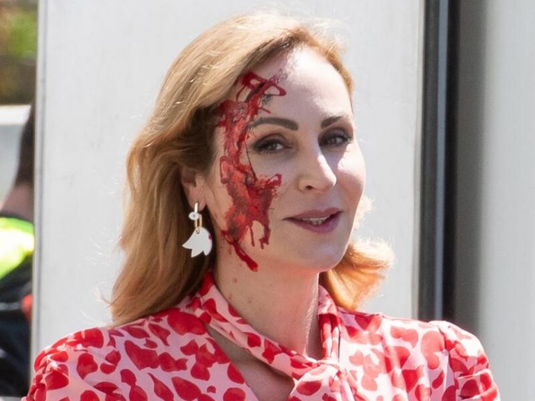 Ana Milán, ensangrentada y por los suelos tras una larga jornada de rodaje