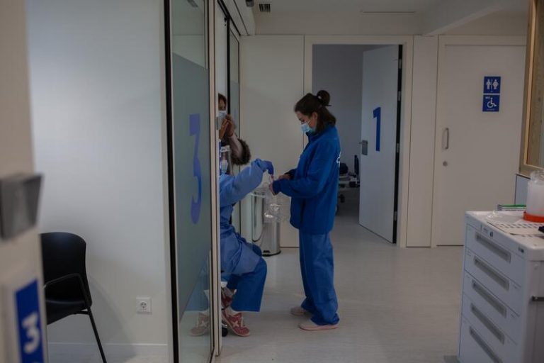 Cataluña registra 646 casos y 14 muertes en las últimas 24 horas