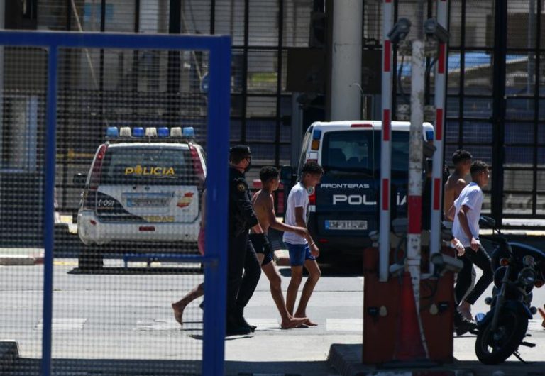 Interior cifra en 6.000 los inmigrantes retornados desde Ceuta