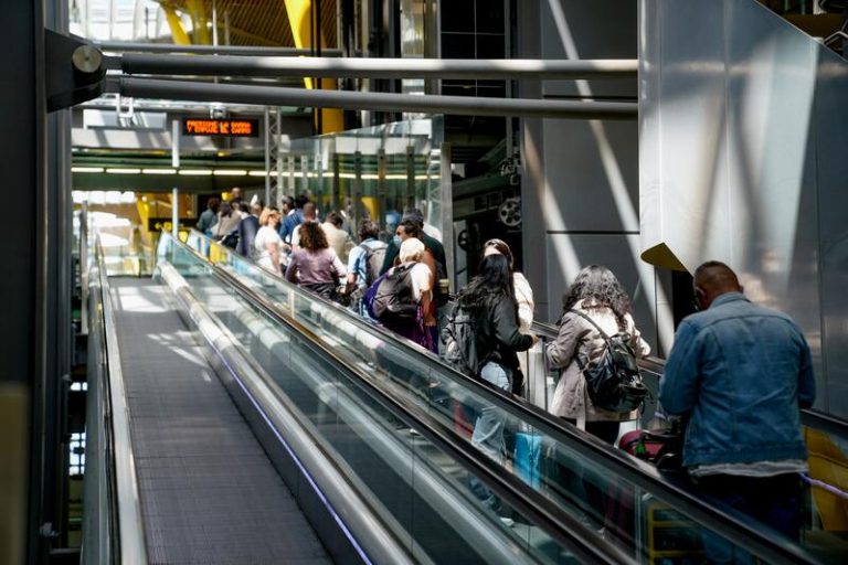 Reino Unido y Japón, nuevos países exentos de restricciones para viajar a España