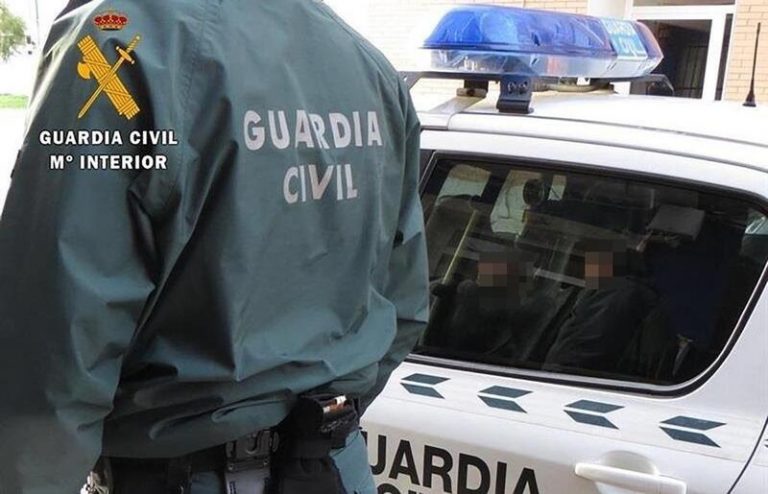 Dos detenidos por presuntamente provocar de forma intencionada el incendio del asentamiento de Níjar (Almería)