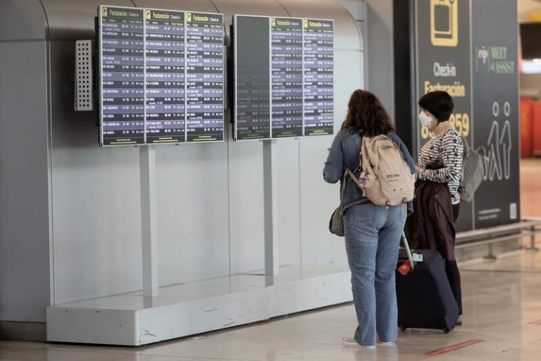 El Gobierno prorroga la cuarentena a los viajeros procedentes de India