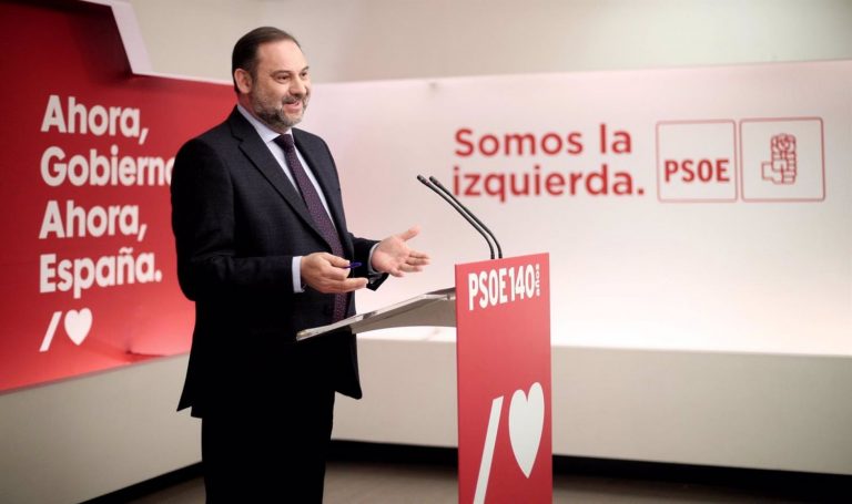 Ábalos critica el «estilismo clasista» de Ayuso