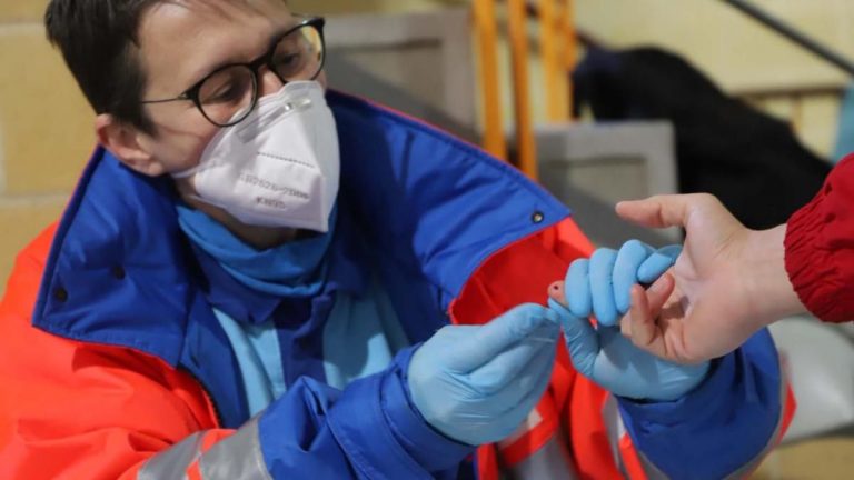 Andalucía sube su tasa Covid hasta 173,1 y suma 1.397 casos y dos muertes