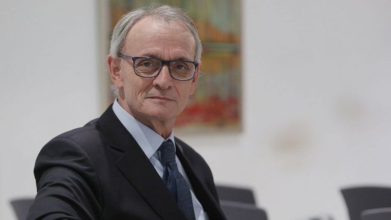 Antón Costas pide orientar la política al interés general para afrontar la «decepción social»