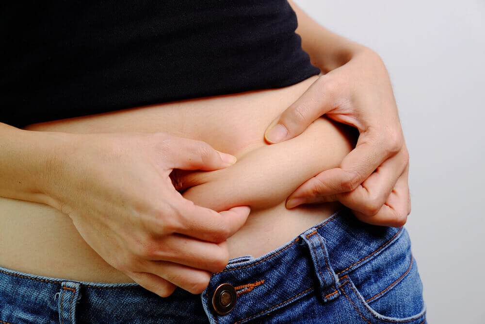 Así es la barriga hormonal que te pone más grasa abdominal