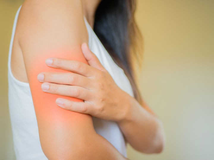 Así puedes ejercitar el brazo si te han puesto la vacuna del Covid-19 y te duele