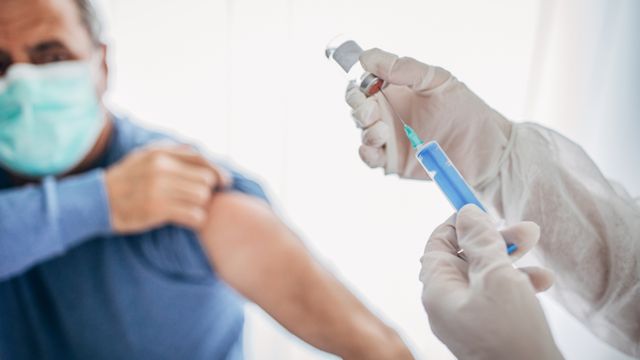 ¿Qué Tan Importante Es Elegir El Brazo En El Que Te Coloques La Vacuna Del Covid-19?