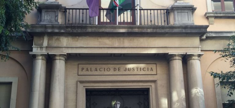 Juzgan a una madre acusada de permitir que abusaran sexualmente de su hija