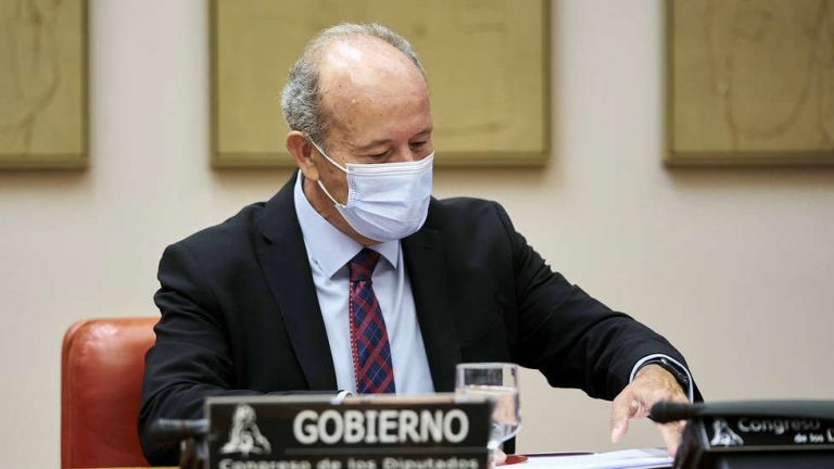 Campo insiste en que hay que ver los indultos con «naturalidad»