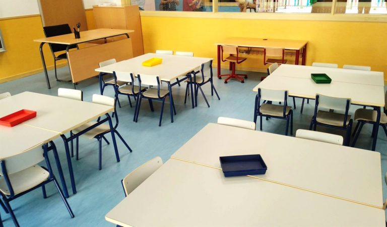 Cantabria cierra 6 nuevas aulas y pone en cuarentena a otros 32 alumnos