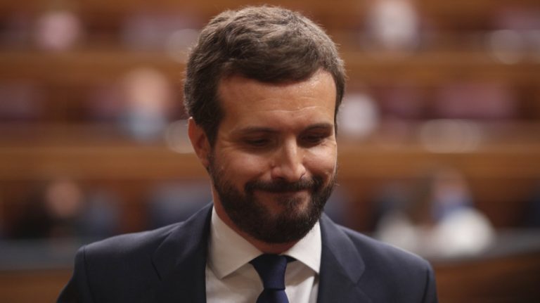 Casado anuncia una «ofensiva legal» contra los peajes en autovías y carreteras