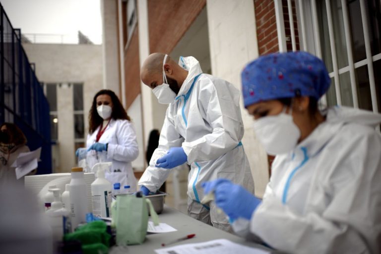 Castilla y León registra 235 nuevos casos y dos fallecidos