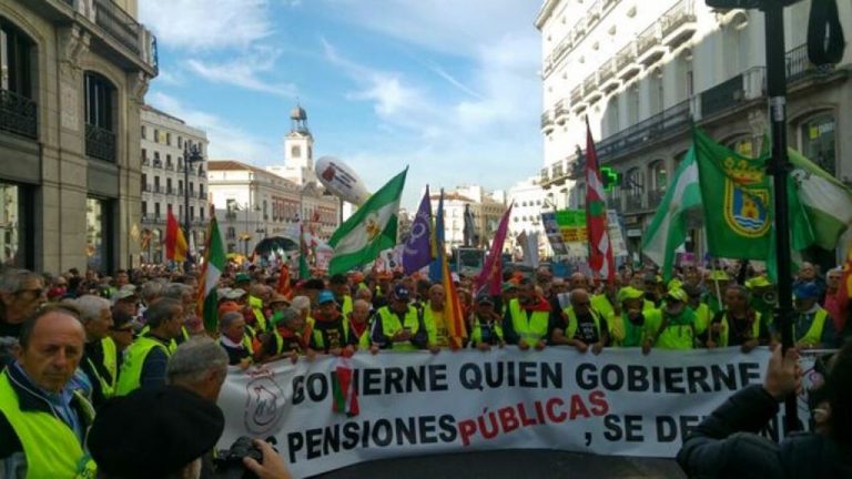 Colectivos de pensionistas llaman a movilizarse por unas pensiones «dignas»