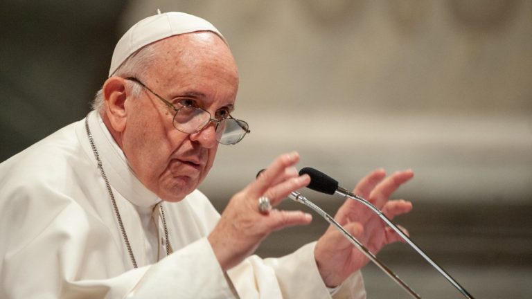 El Papa: «Abramos nuestro corazón a los refugiados»