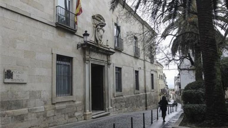 El TSJEx da la razón a una agente a la que se le denegó la concreción horaria en su reducción de jornada