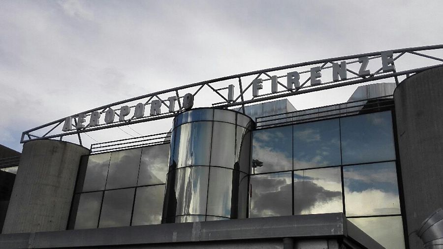El Aeropuerto Americo Vespucci, Florencia (Italia)
