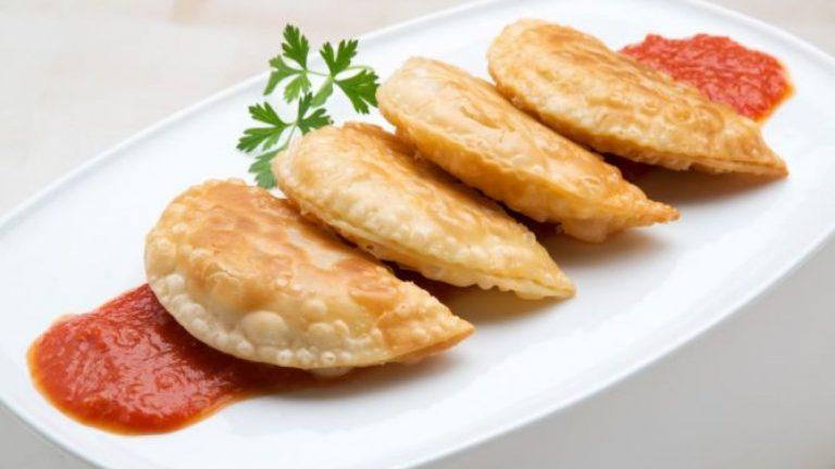 Empanadillas congeladas: el truco para que estén crujientes sin romperse