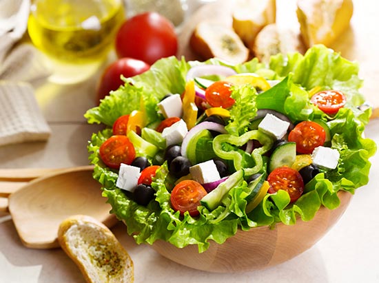 ¿Qué Contiene Una Ensalada Sana Y Una Ensalada Que Deja De Serlo?