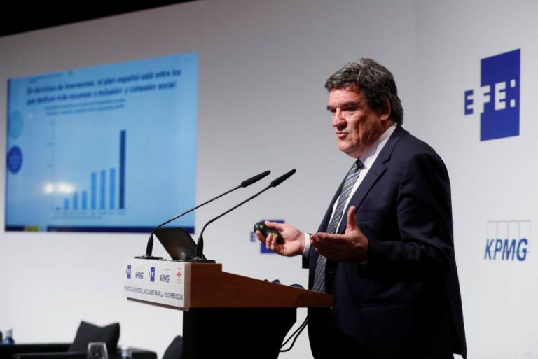 Escrivá: El acuerdo de pensiones no penalizará la jubilación anticipada de los despedidos en 2021