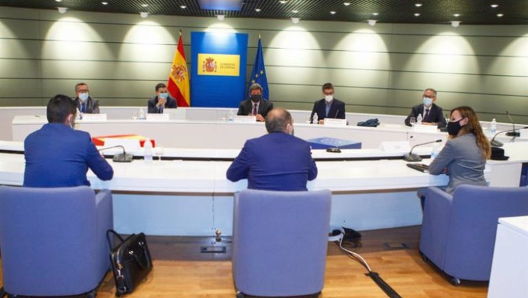 Gobierno y agentes sociales vuelven a reunirse para abordar la prórroga de los ERTE
