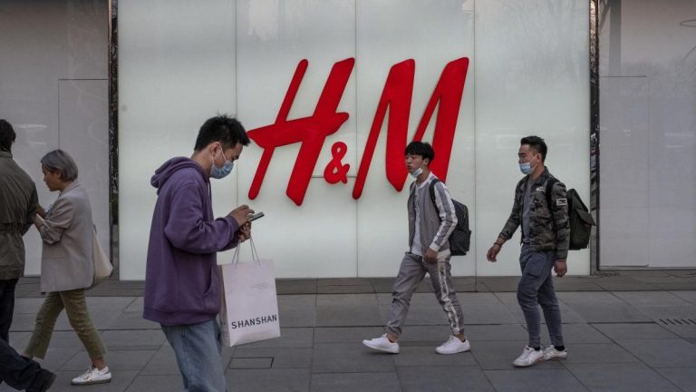 Los sindicatos proponen a H&M reducir el número de cierres de tiendas