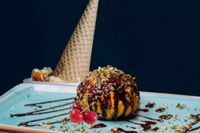 Helado frito: la receta más original para sorprender a grandes y pequeños