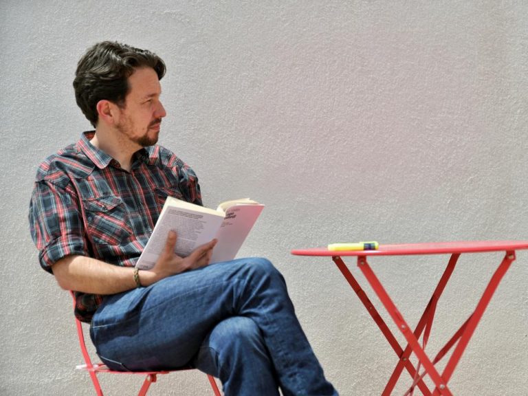El juez del caso ‘Dina’ rechaza imputar a Iglesias hasta conocer el informe sobre la tarjeta