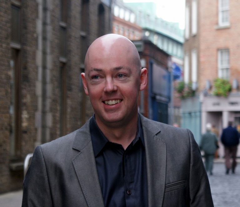 John Boyne vuelca «lo oscuro» de los últimos 70 años de Irlanda en su nueva novela