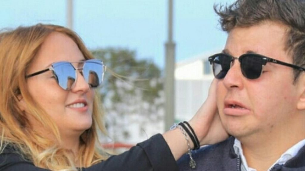 Las Actitudes De David Flores, Hijo De Rocío Carrasco