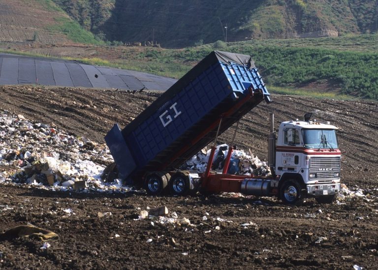 Llevar la basura a vertederos genera un 245% más de emisiones GEI que su valorización energética