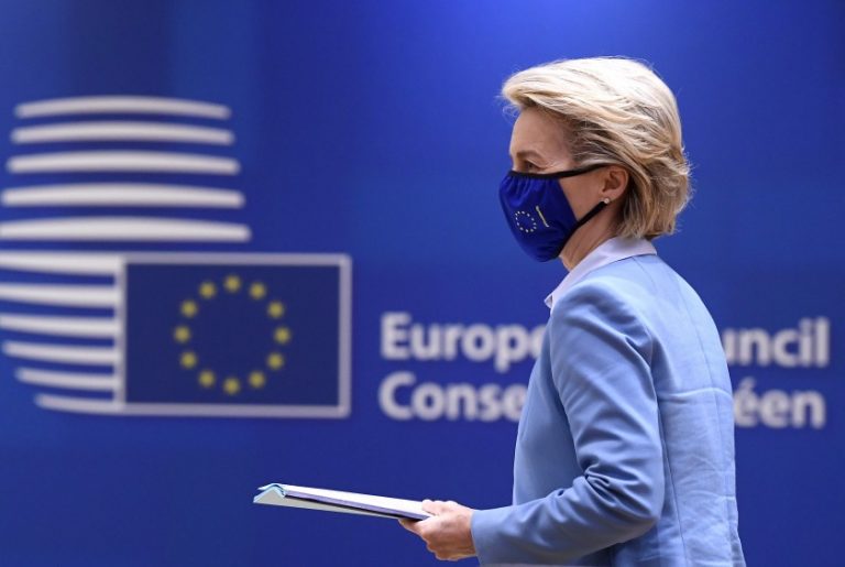 Los líderes de la UE se comprometen a donar 100 millones de dosis a países pobres