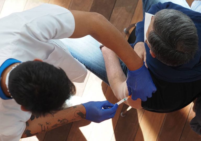Los riojanos de entre 50 y 54 años serán vacunados a partir de la próxima semana