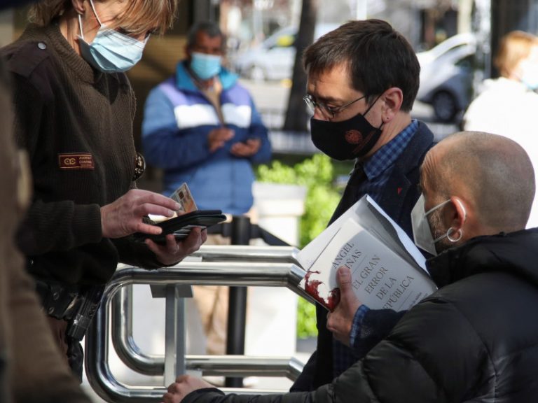 El juez rechaza la oferta de Monedero de abrir su ‘email’
