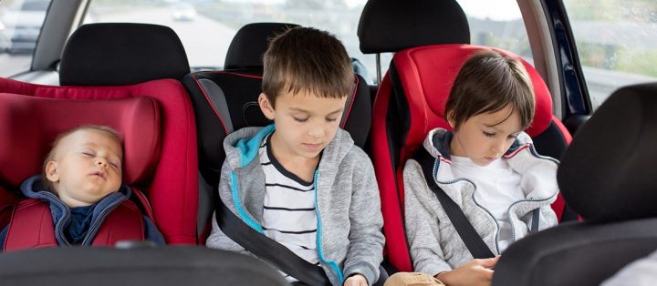 Cómo distraer a los niños si vas a hacer un viaje largo
