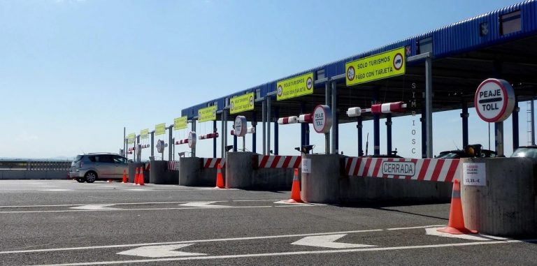 El Gobierno establece 2024 como el año en el que entrarán los peajes
